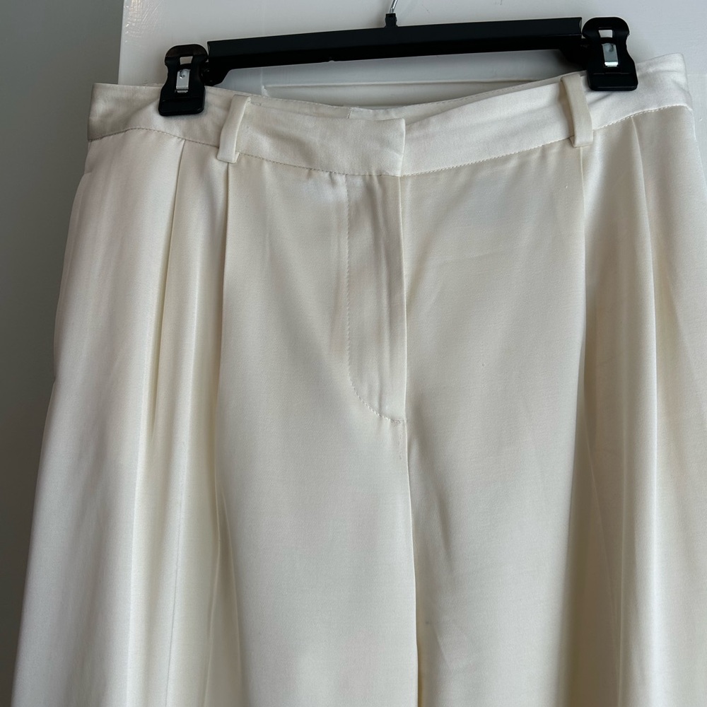 Zara pleated trousers. New without tags. Never worn.